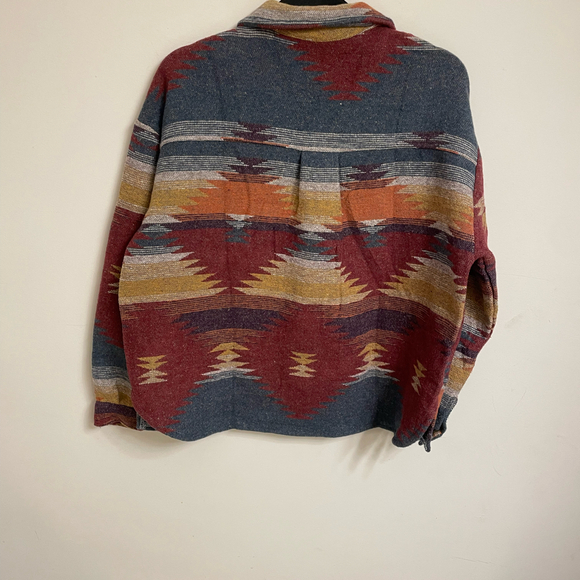 Western/Aztec Patterened Button up Jacket Size Small - Picture 4 of 4